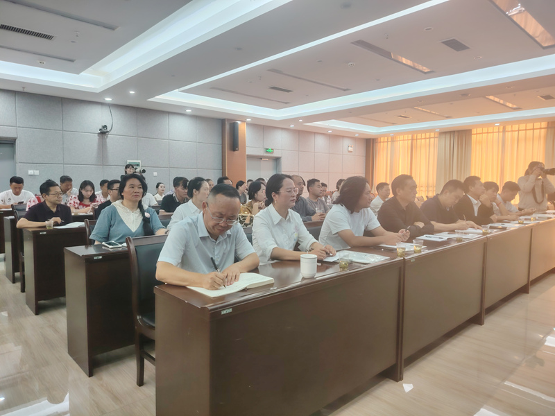 參培人員在認真聽課。劉虹艷攝