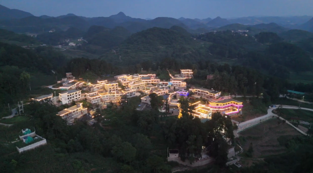 上水村長田組夜景。吳秋芋攝