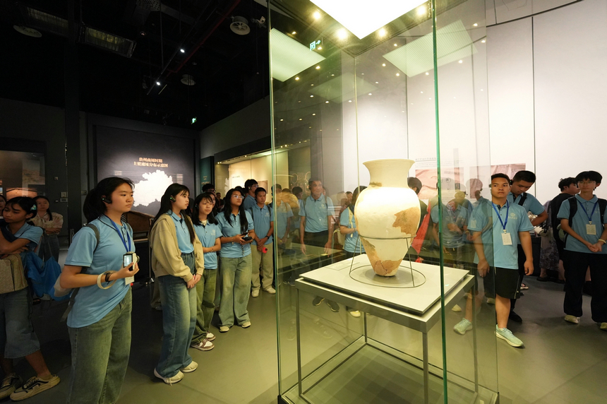 研學(xué)團參觀貴州省博物館。貴州科技館供圖