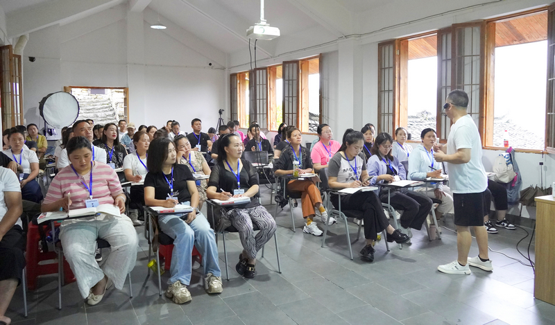 貴定縣組織開展互聯網營銷師培訓現場。