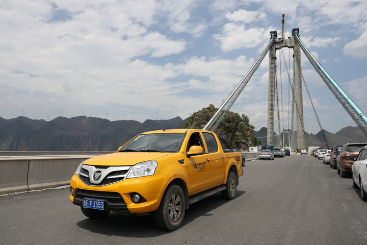 南方電網供電服務車進現場。