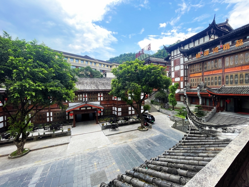 藝龍璽程酒店內環境優美 古色古香。.jpg