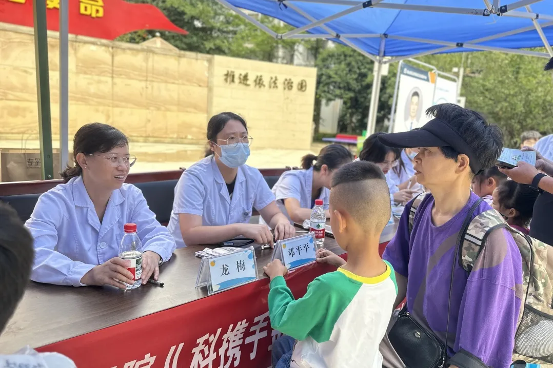 義診活動現場。