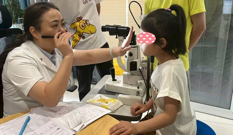 開學視力易 “滑坡”?貴州普瑞眼科 “三維一體” 方案幫家長解憂.jpg