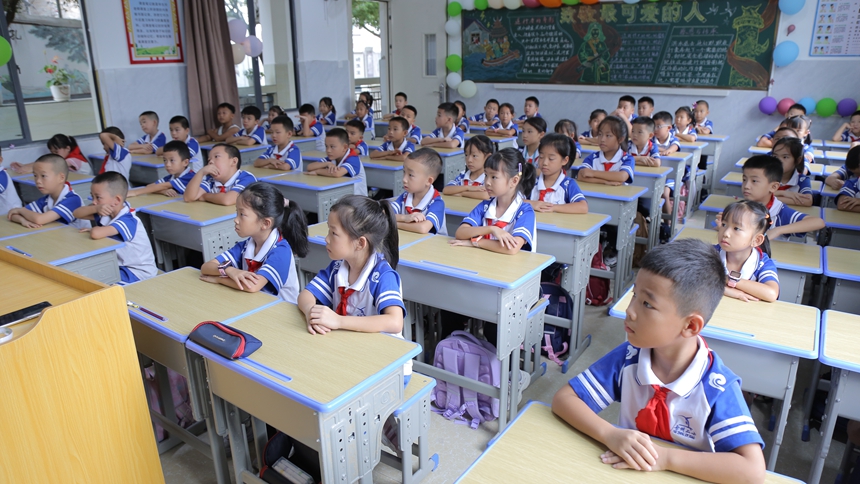 黔東南州60所受災(zāi)學(xué)校如期開學(xué)。