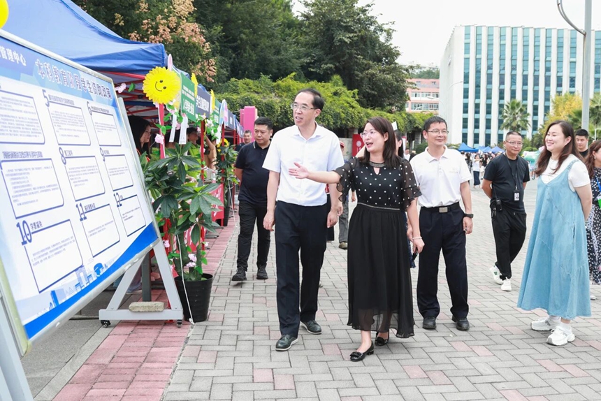 貴州師范學(xué)院迎來2025級(jí)新生。