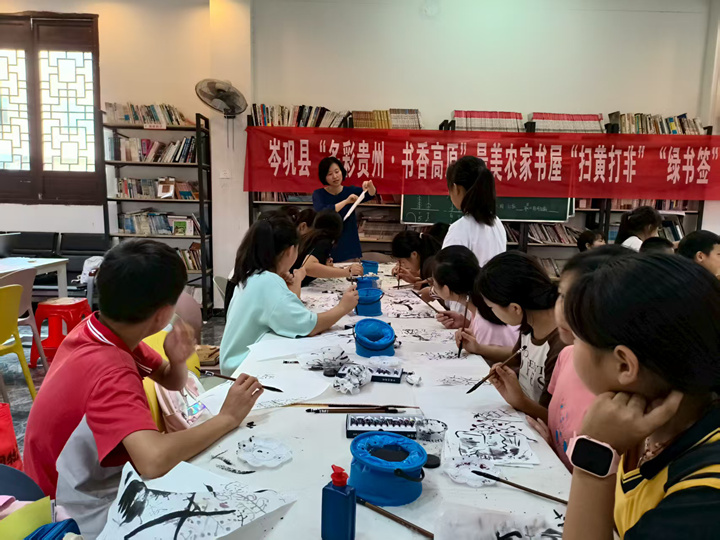 一座侗寨書屋的鄉村振興實踐。