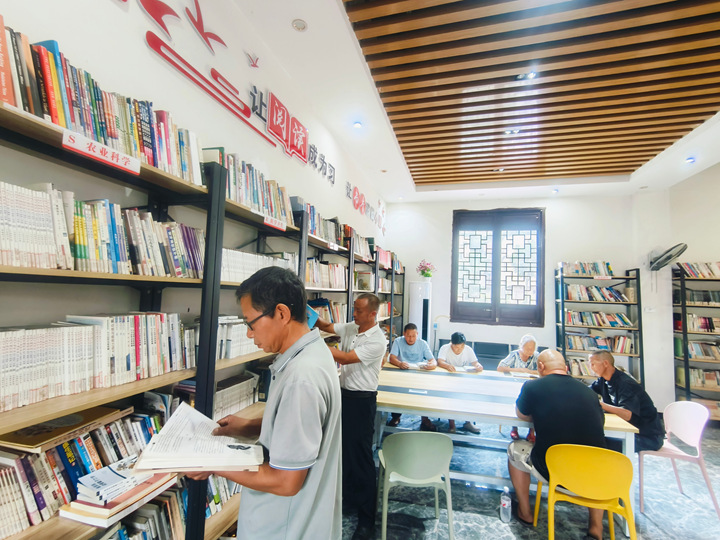 一座侗寨書屋的鄉村振興實踐。