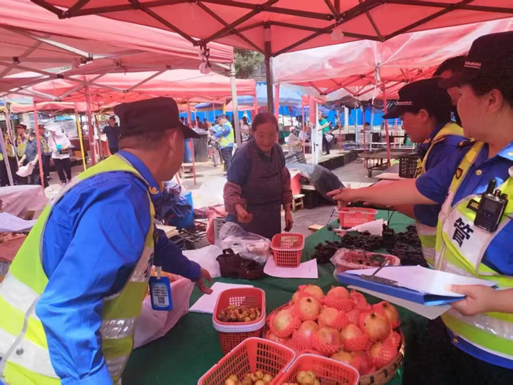 圖為糾治前摸底登記、思想宣傳工作。