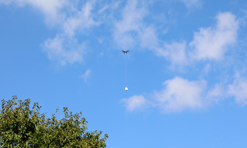 無人機助力方竹筍出山。陳桂良攝