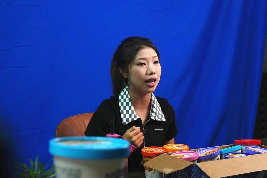 電商直播現場。