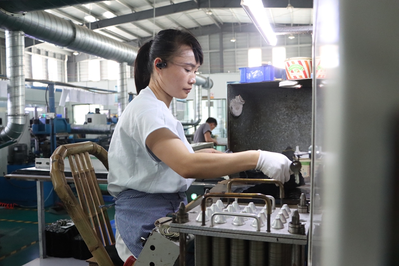 貴州獨(dú)山：小軸承“轉(zhuǎn)”出發(fā)展新速度 (4)