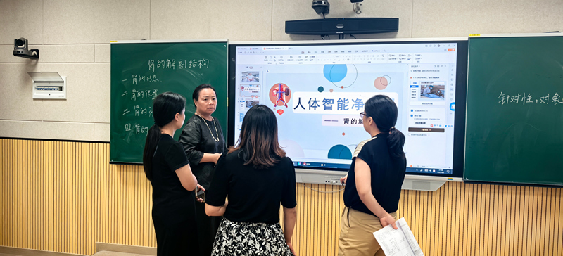 輔導老師參加銅仁市2025年優質課比賽。