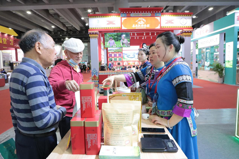 消費協(xié)作添動能 貴州石阡農(nóng)特產(chǎn)品“香飄”大江南北。