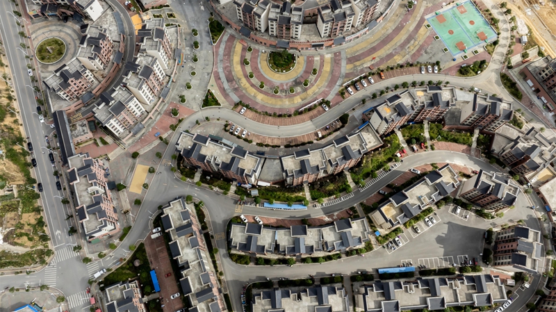 2025年9月18日拍攝的位于貴州省黔南布依族苗族自治州羅甸縣邊陽鎮(zhèn)興陽家園內(nèi)的道路。