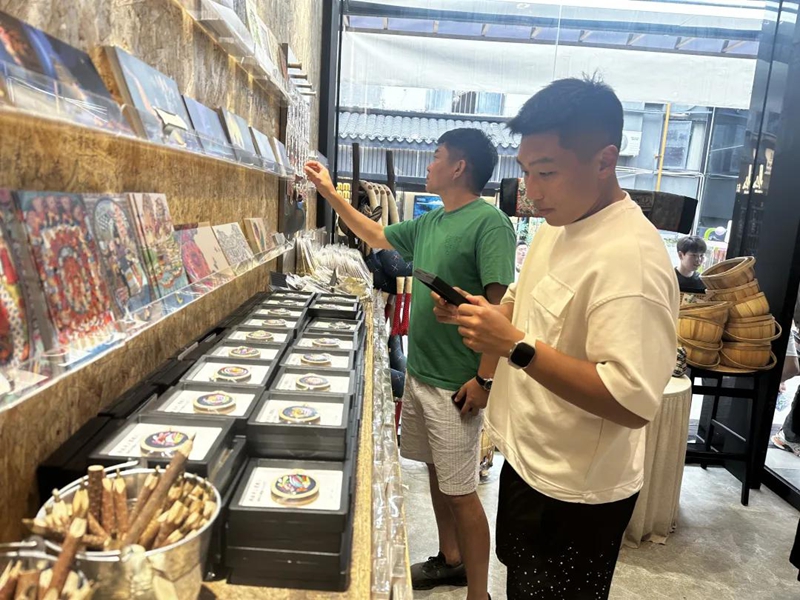 圖片3“城超”參賽隊伍走進南明區