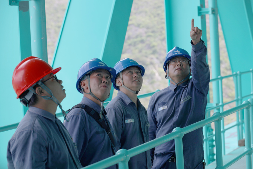 對大橋的用電設備設施進行巡檢服務。