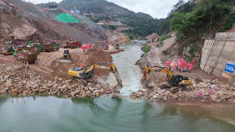 項(xiàng)目截流儀式現(xiàn)場。