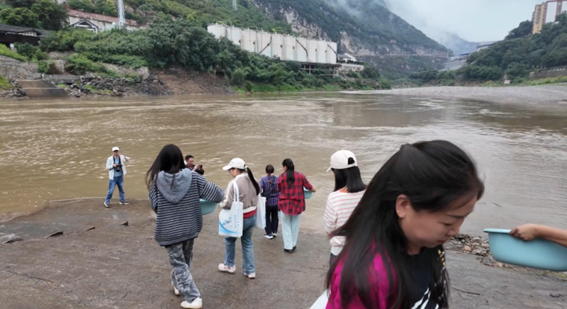 活動現(xiàn)場。稅會靜攝