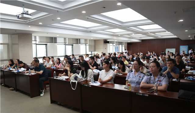 學(xué)習(xí)現(xiàn)場。