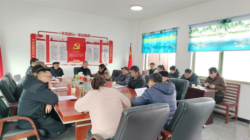 組織召開黨員大會(huì)。黃勇攝