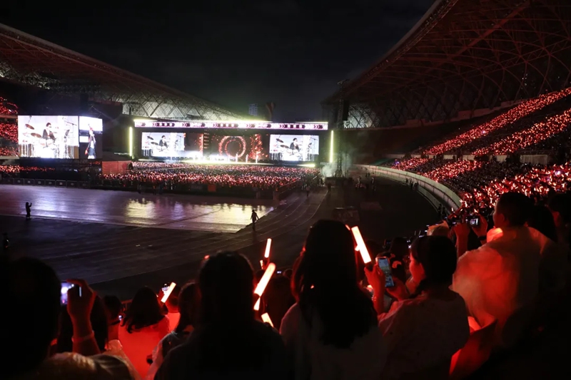 8、 2025“潮流天后超級演唱會”貴陽站現場 。觀山湖區融媒體中心供圖.jpg
