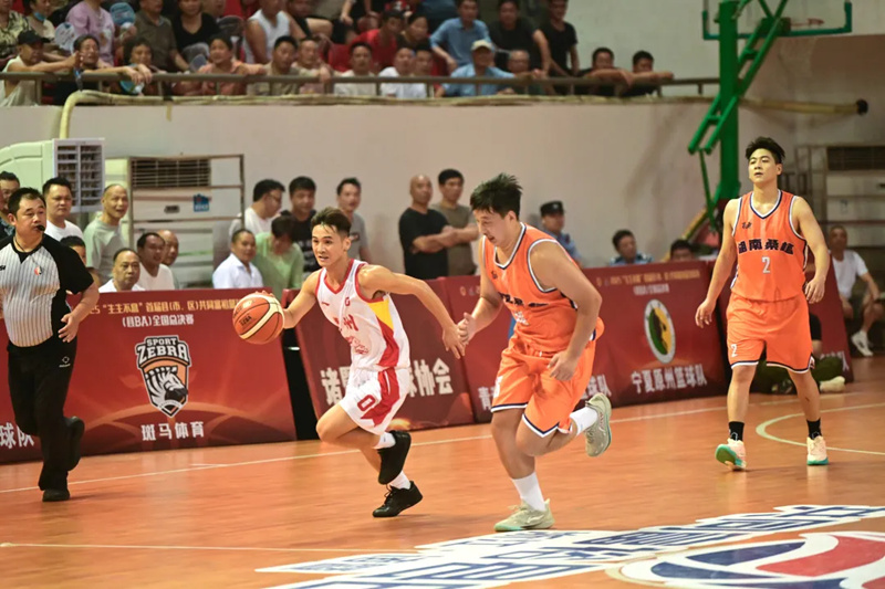 縣BA上的“46分先生”，校園里的追夢者。