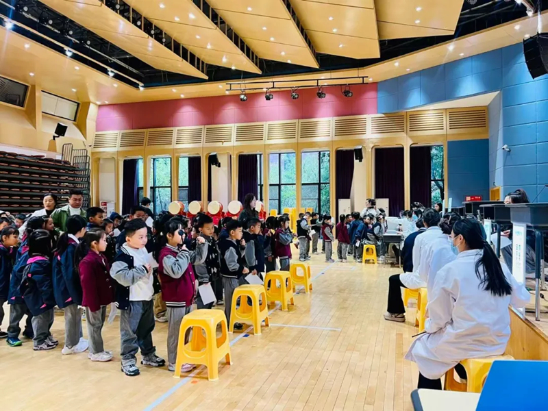 義診現(xiàn)場。