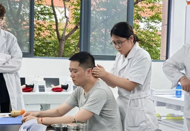 解鎖大學校園開放日新玩法。