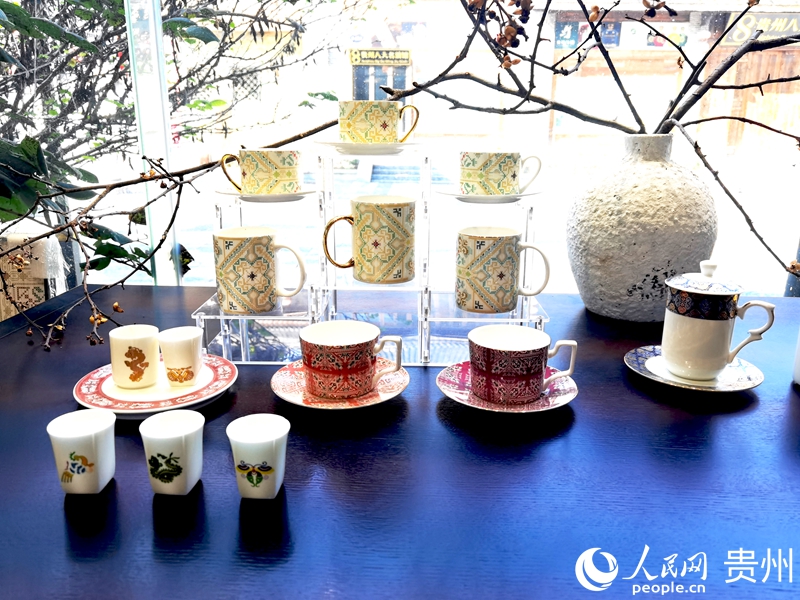 青巖·尋坊貴州錦繡館里的展品。人民網記者 王秀芳攝