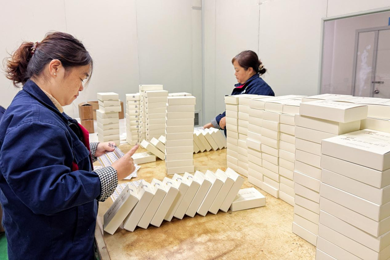 借力生態優勢 苗藥“香”飄海外。