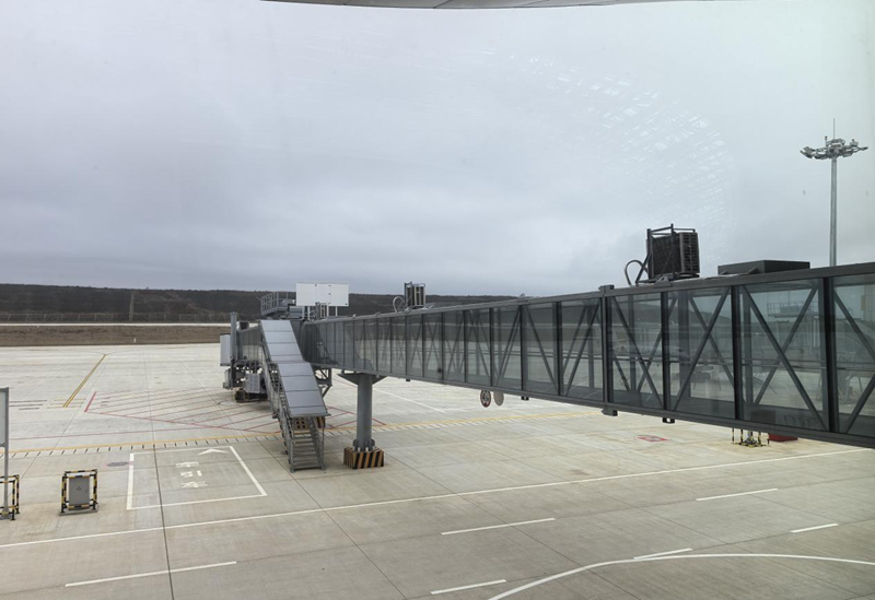 銅仁德江機(jī)場(chǎng)開展校飛工作。