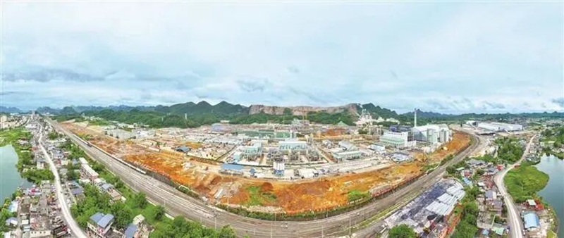 2 圖為水城區(qū)煤—焦—化—電循環(huán)經(jīng)濟基地項目。尚宇杰  攝.jpg