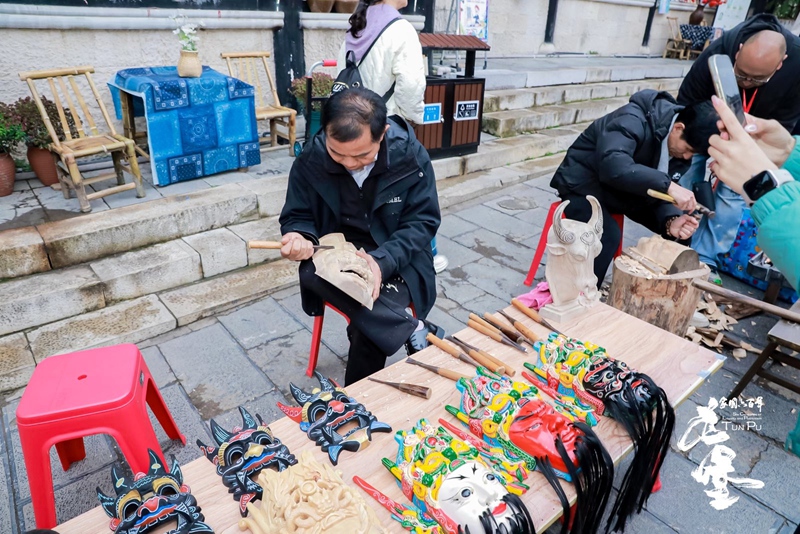 明“潮”市集。2025屯堡文化大會主辦方供圖