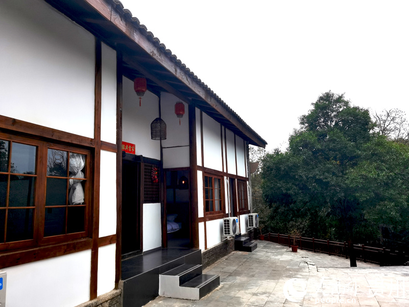 車田村由村民舊居改造的民宿。人民網記者 王秀芳攝