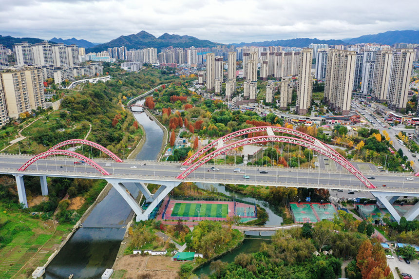 航拍德溪體育公園。聞雙攝