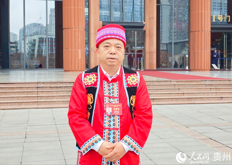 貴州省人大代表梁世金。人民網(wǎng) 龍章榆 攝.jpg